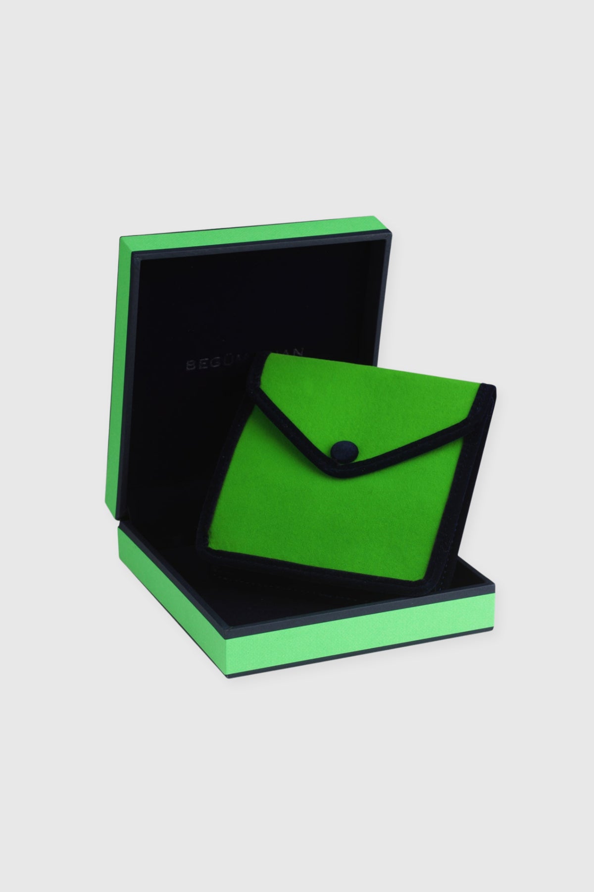 Begüm Khan Tiger Necklace