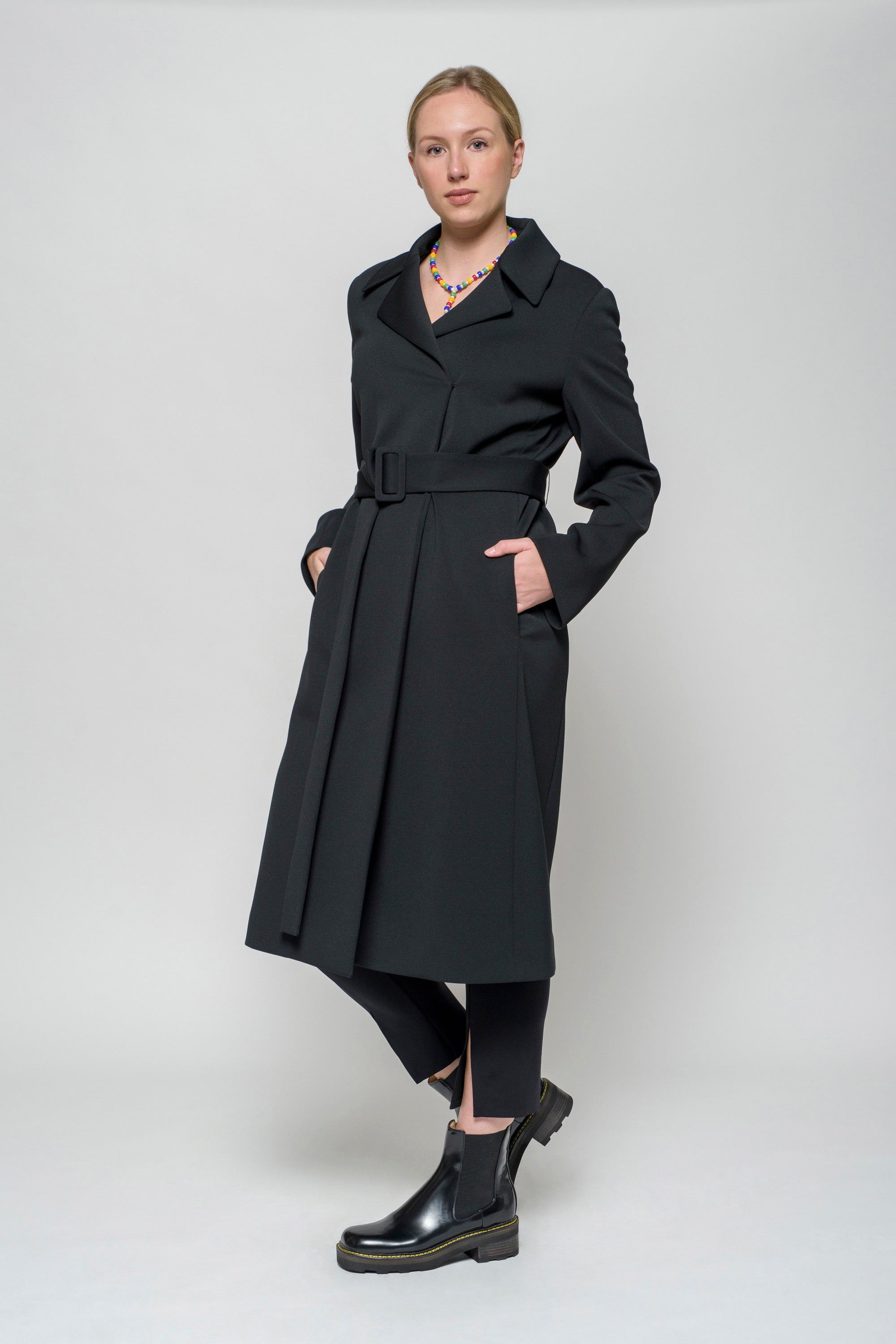 The row clearance black coat